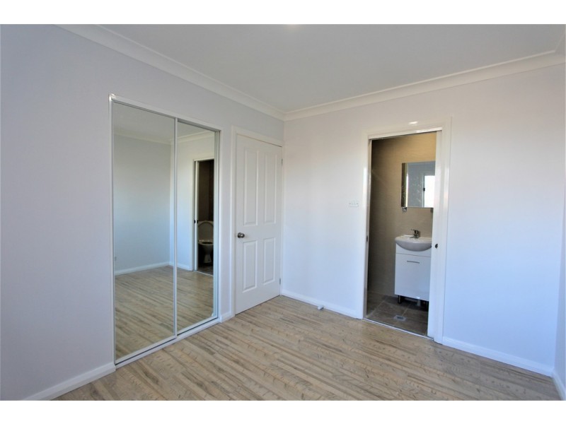 8a Broughton Street, Hinchinbrook NSW 2168