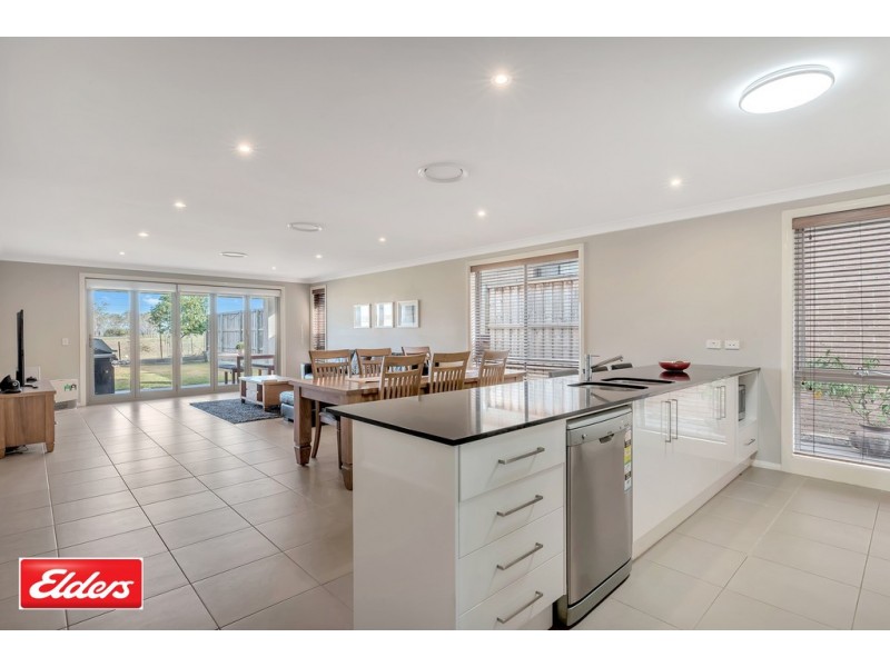 110 Northampton Drive, Glenfield NSW 2167