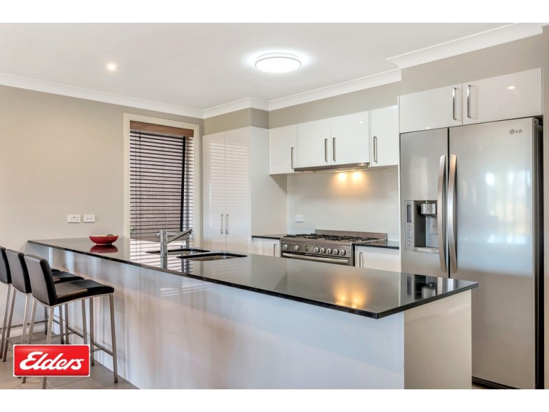 110 Northampton Drive, Glenfield NSW 2167