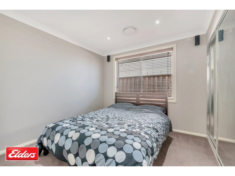 110 Northampton Drive, Glenfield NSW 2167