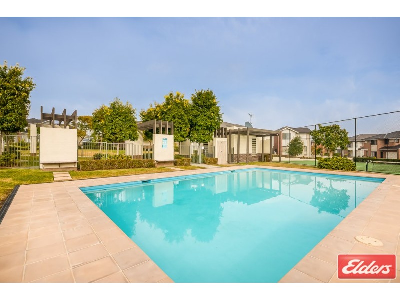 110 Northampton Drive, Glenfield NSW 2167