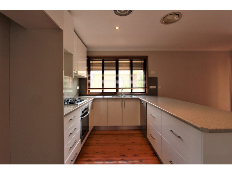 192 Quarry Road, Bossley Park NSW 2176