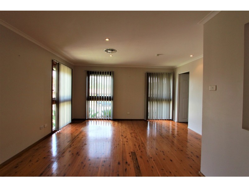 192 Quarry Road, Bossley Park NSW 2176