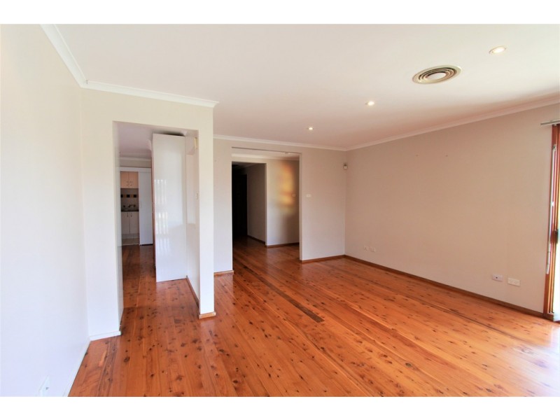 192 Quarry Road, Bossley Park NSW 2176