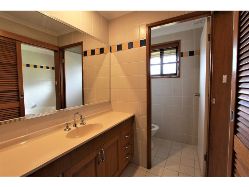 192 Quarry Road, Bossley Park NSW 2176