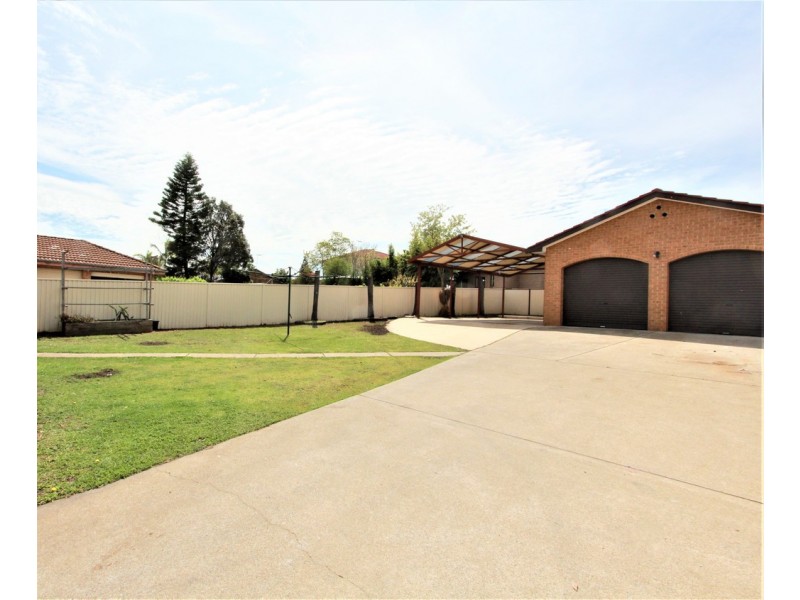 192 Quarry Road, Bossley Park NSW 2176