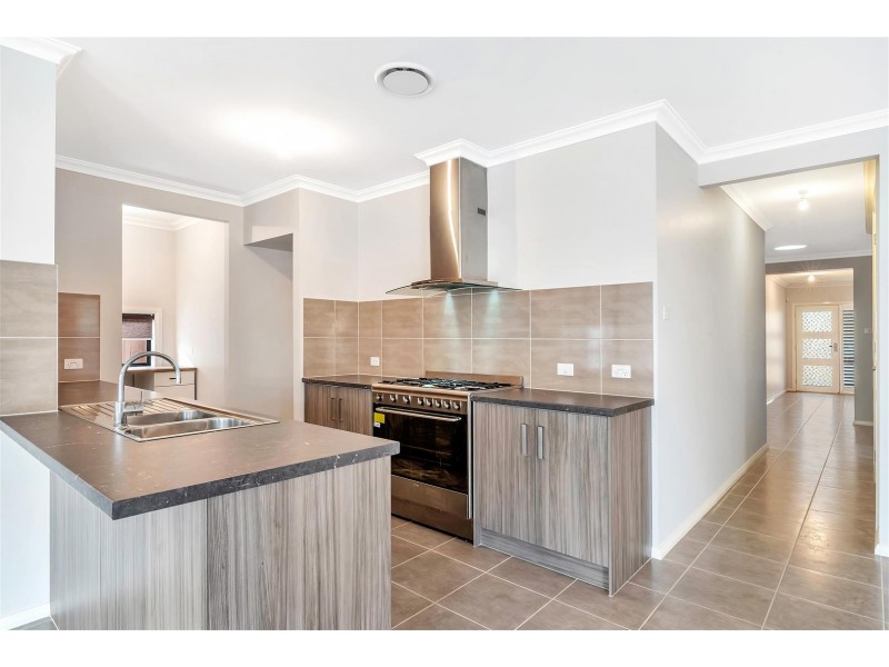 187 Stonecutters Drive, Colebee NSW 2761