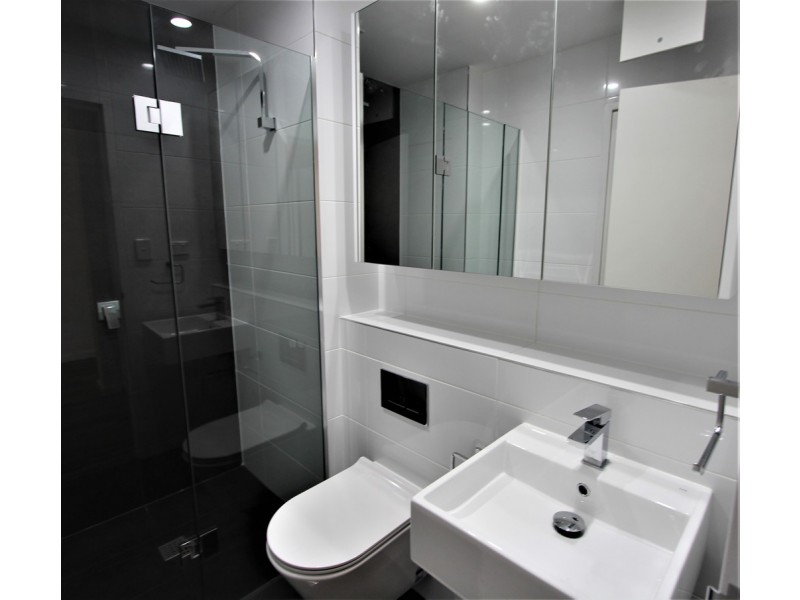 201/186 Moore Street, Liverpool NSW 2170