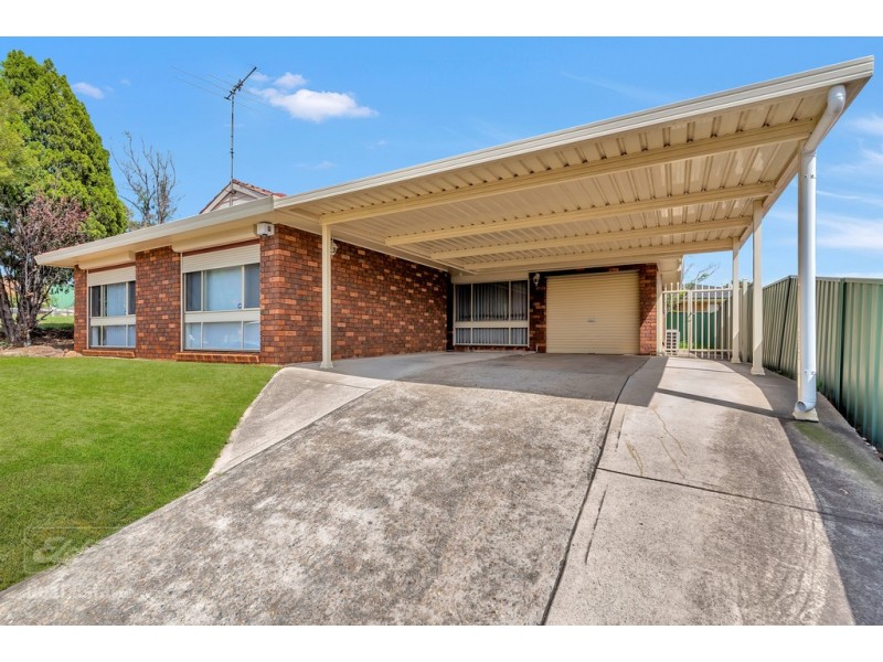 3 Queenscliff Drive, Woodbine NSW 2560