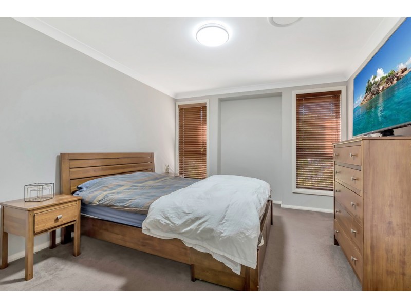 110 Northampton Drive, Glenfield NSW 2167