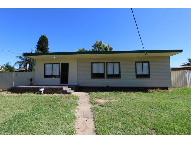 81 Willan drive, Cartwright NSW 2168