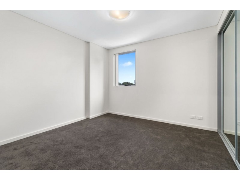 18/57 Lachlan Street, Warwick Farm NSW 2170