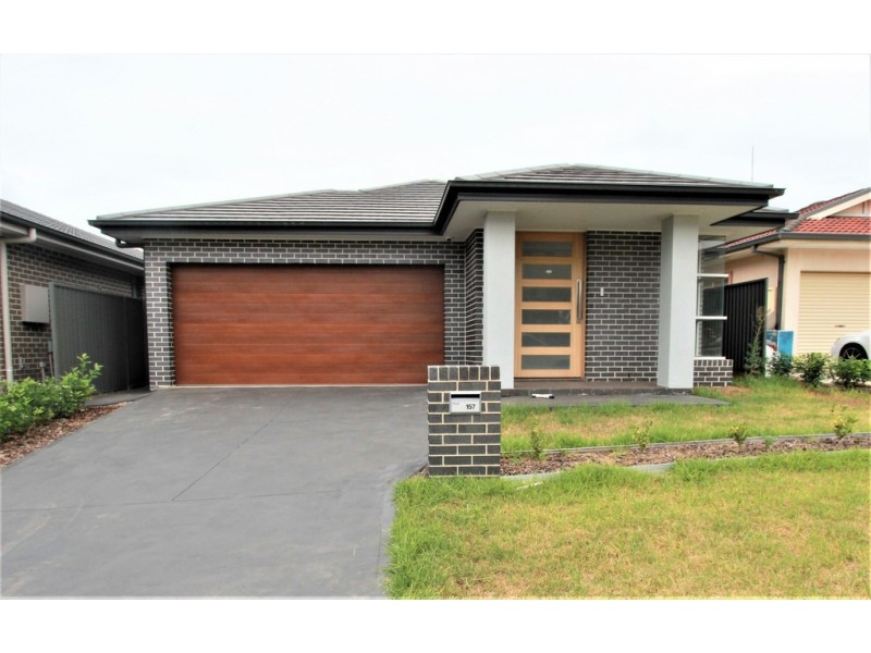 157 FLYNN AVENUE, Middleton Grange NSW 2171