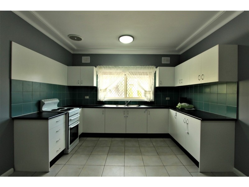 6 McGowen Crescent, Liverpool NSW 2170