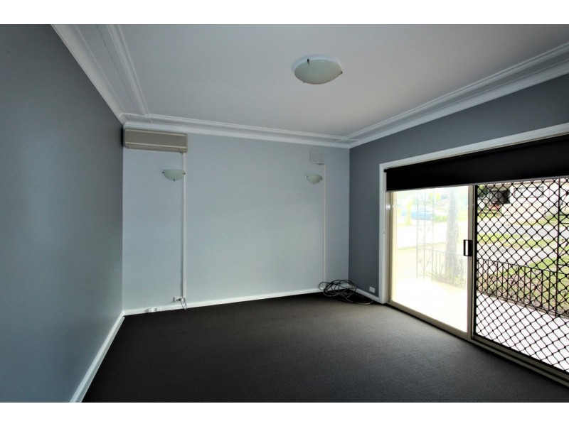 6 McGowen Crescent, Liverpool NSW 2170