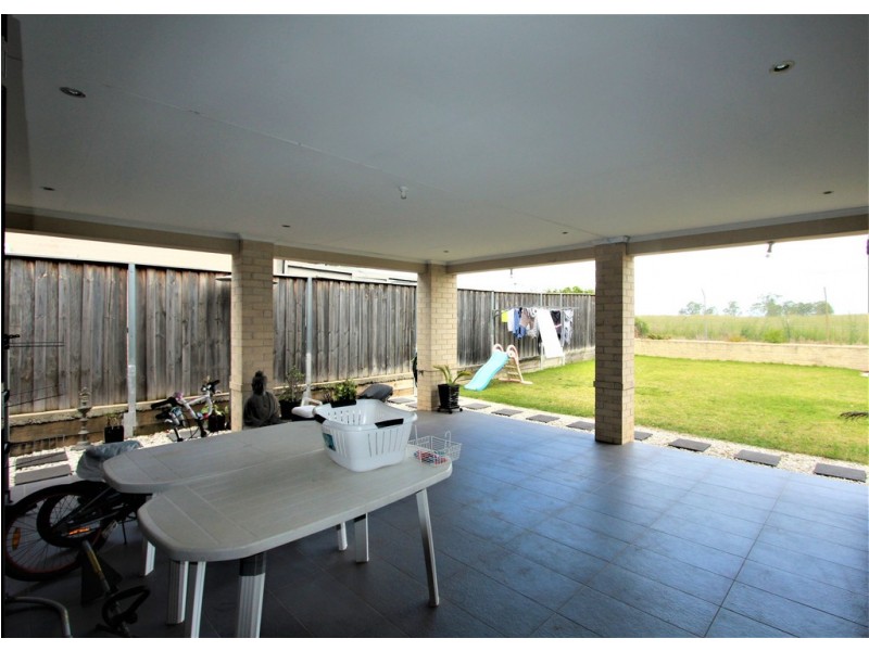 96 Northampton Drive, Glenfield NSW 2167