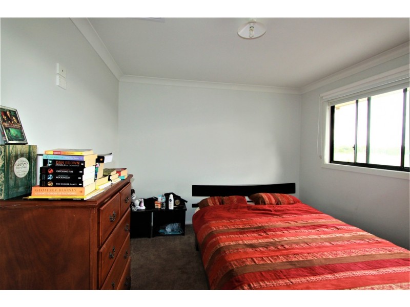 96 Northampton Drive, Glenfield NSW 2167