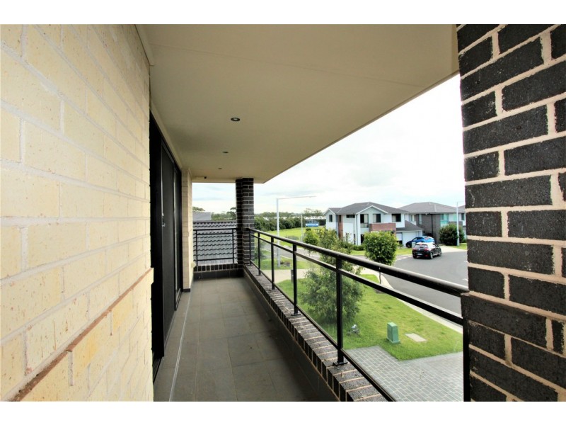 96 Northampton Drive, Glenfield NSW 2167