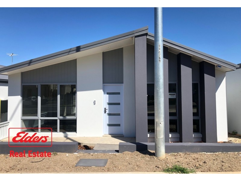 155 Liz Kernohan Drive, Elderslie NSW 2570