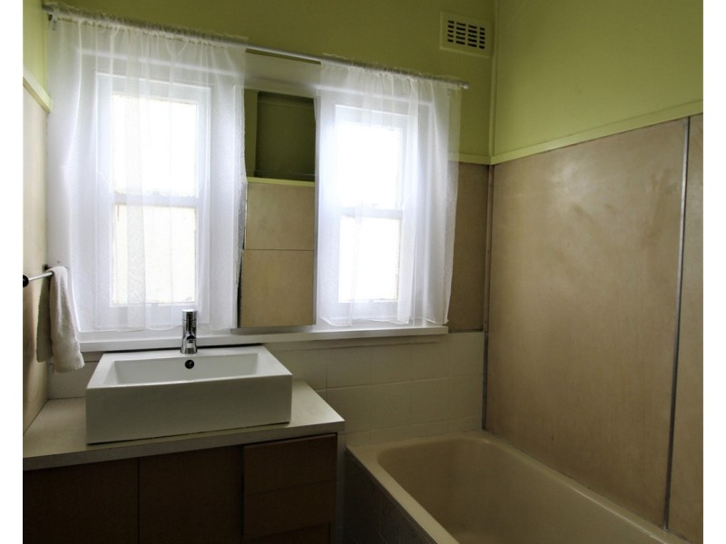 87 Harris Street, Fairfield NSW 2165