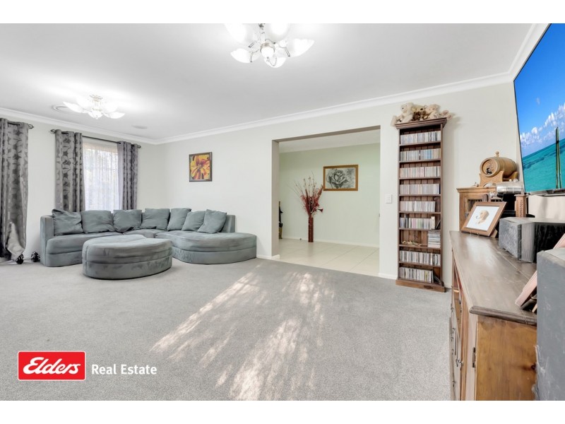 18 Atlantic Boulevard, Glenfield NSW 2167