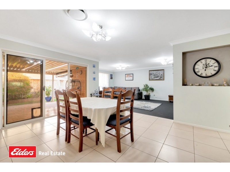 18 Atlantic Boulevard, Glenfield NSW 2167