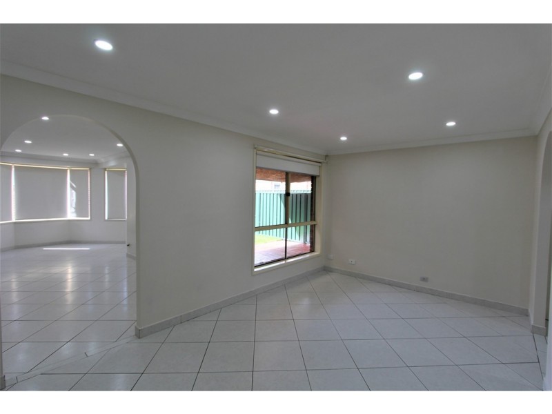 13 Nimbin Avenue, Hoxton Park NSW 2171