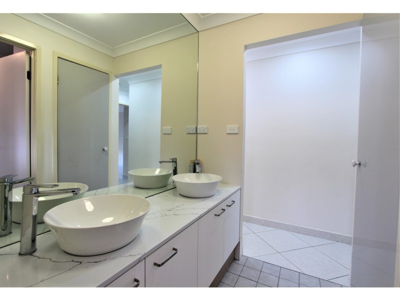 13 Nimbin Avenue, Hoxton Park NSW 2171