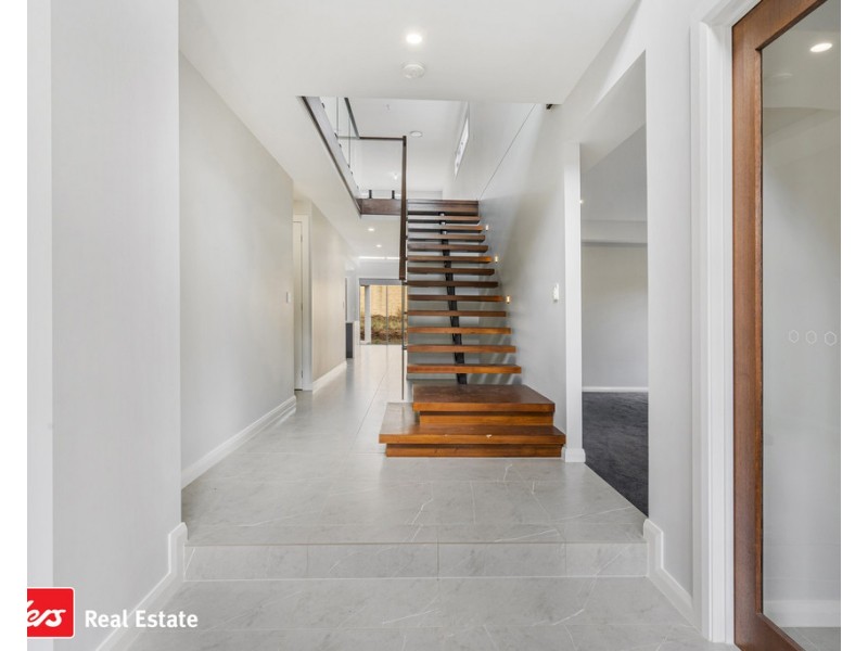 9 Entwistle Crescent, Harrington Park NSW 2567