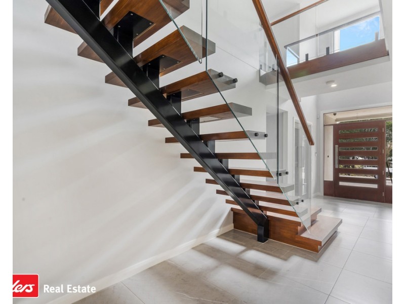 9 Entwistle Crescent, Harrington Park NSW 2567