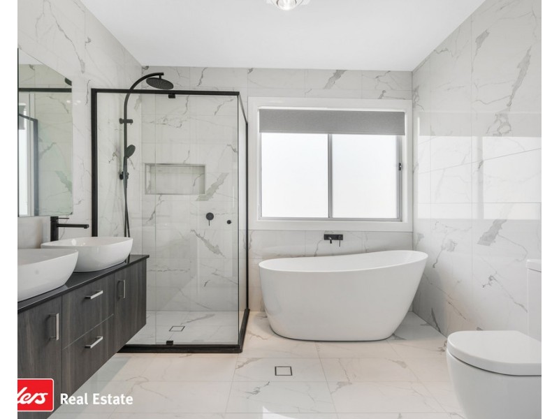 9 Entwistle Crescent, Harrington Park NSW 2567