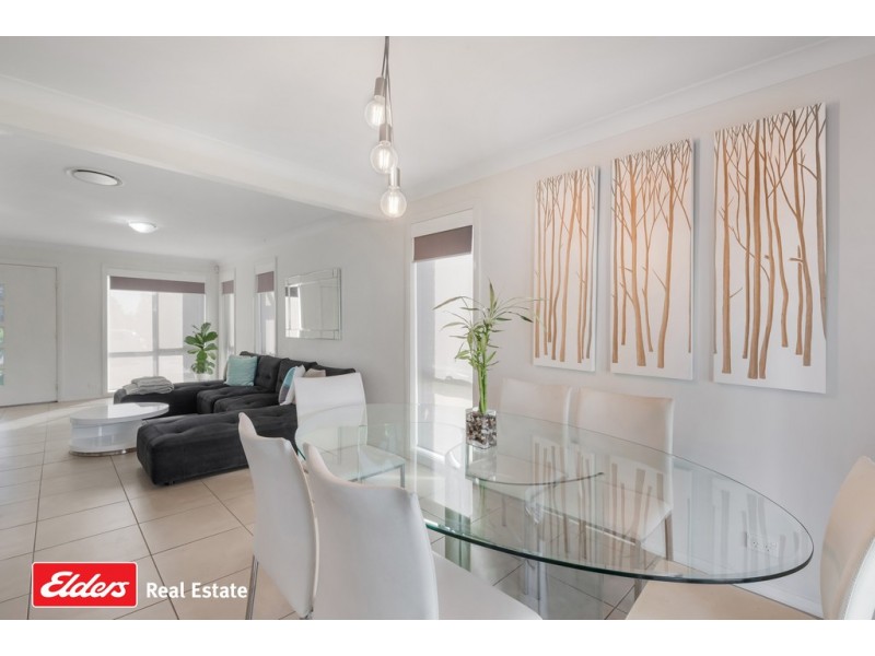 21 Sovereign Circuit, Glenfield NSW 2167