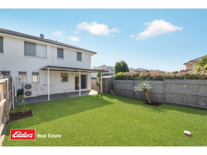 21 Sovereign Circuit, Glenfield NSW 2167