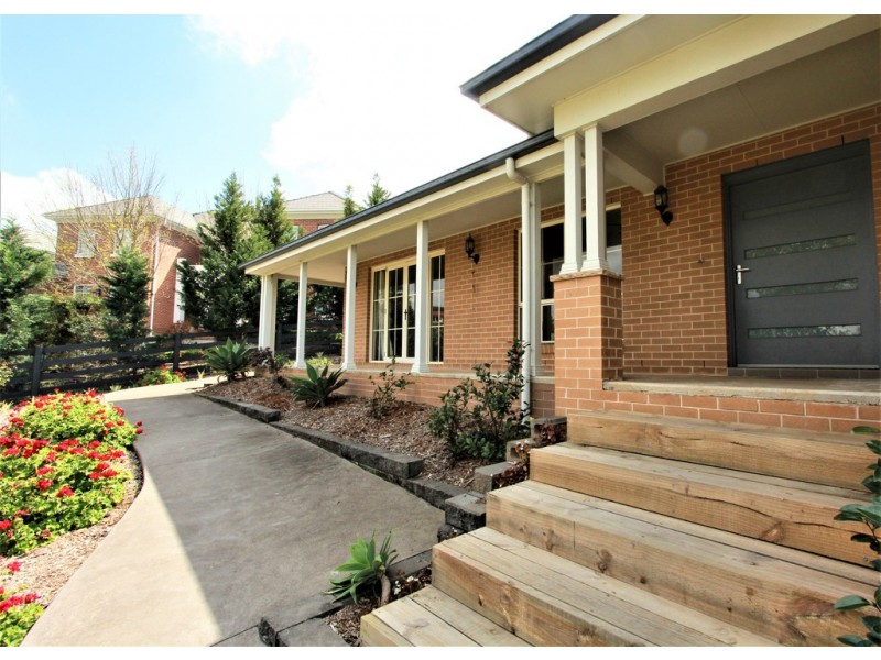 6 YEWENS CIRCUIT, Grasmere NSW 2570