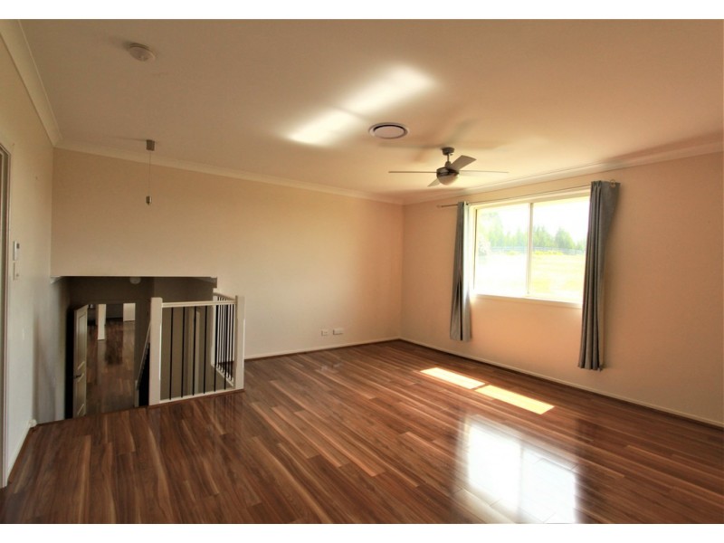 6 YEWENS CIRCUIT, Grasmere NSW 2570