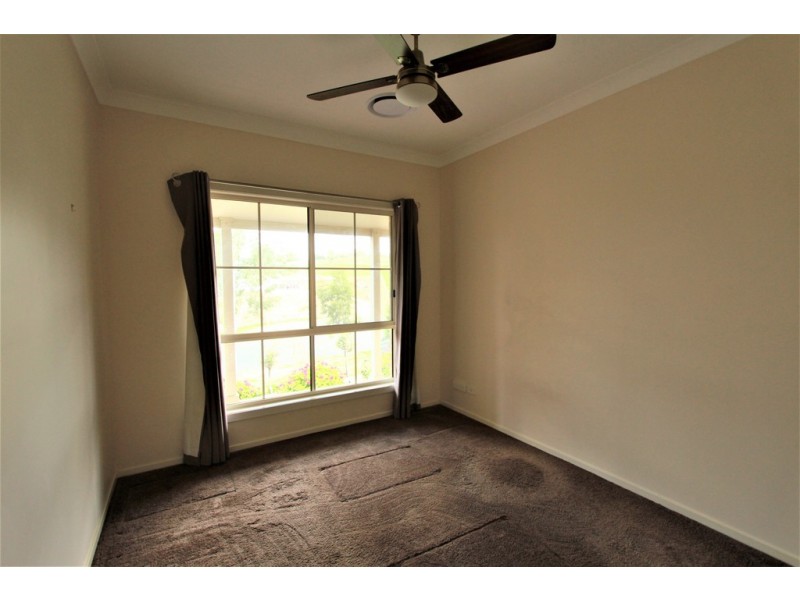 6 YEWENS CIRCUIT, Grasmere NSW 2570