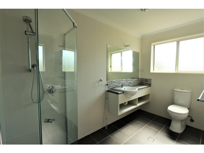 6 YEWENS CIRCUIT, Grasmere NSW 2570