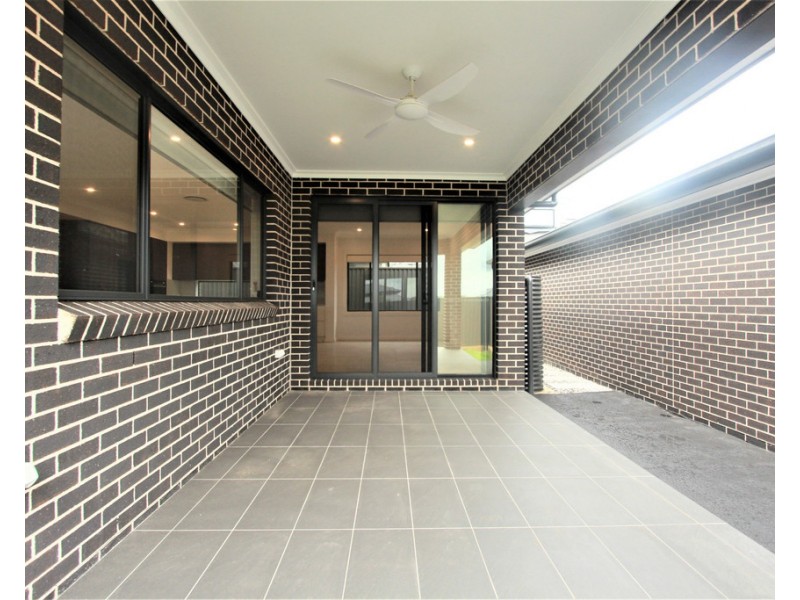 83 LEPPINGTON HOUSE DRIVE, Denham Court NSW 2565