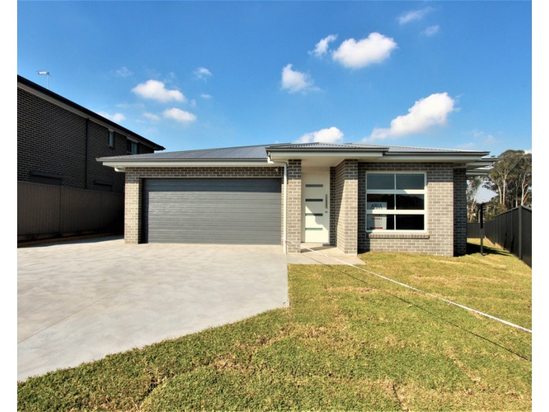 41 SAN CRISTOBAL DRIVE, Green Valley NSW 2168