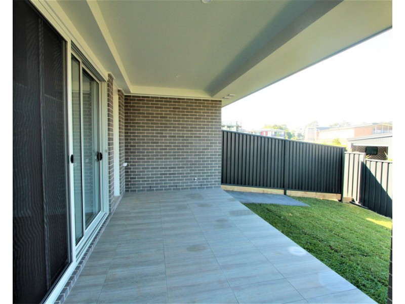 41 SAN CRISTOBAL DRIVE, Green Valley NSW 2168