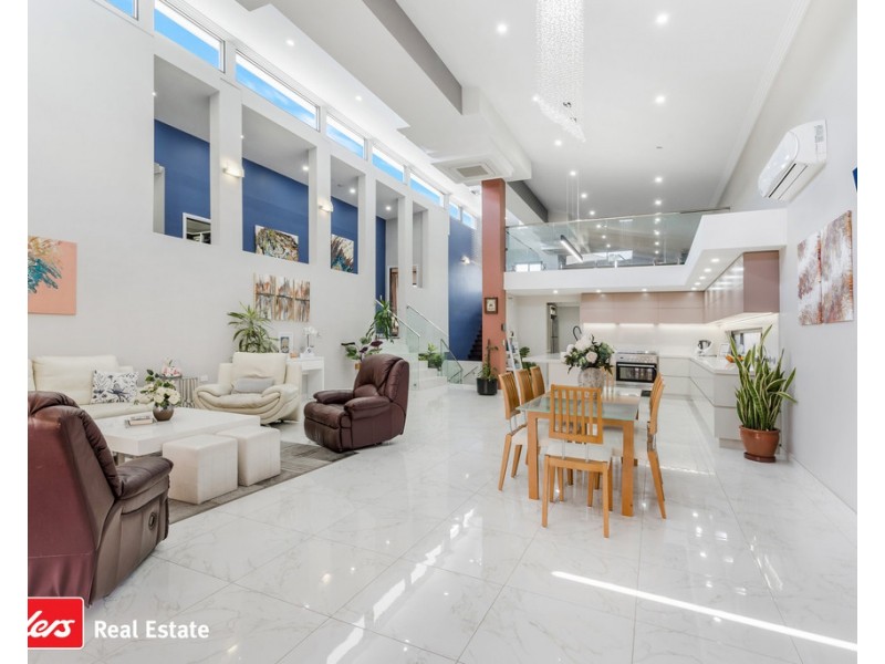 172 Kendall Drive, Casula NSW 2170