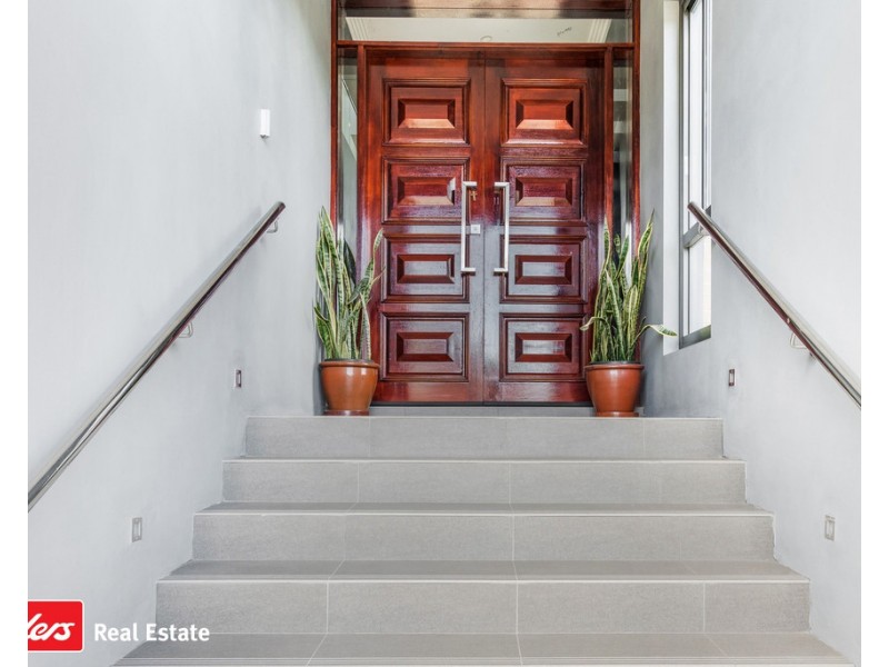 172 Kendall Drive, Casula NSW 2170