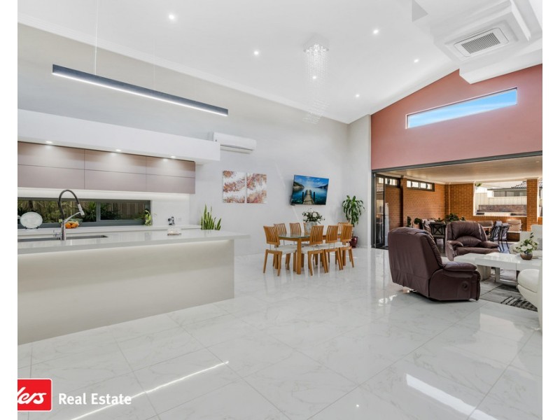 172 Kendall Drive, Casula NSW 2170