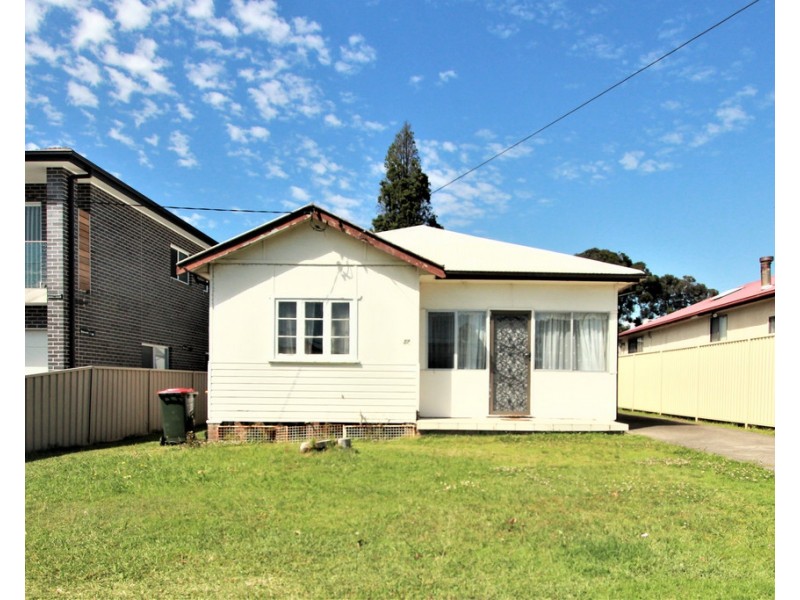 17 BRENAN STREET, Fairfield NSW 2165