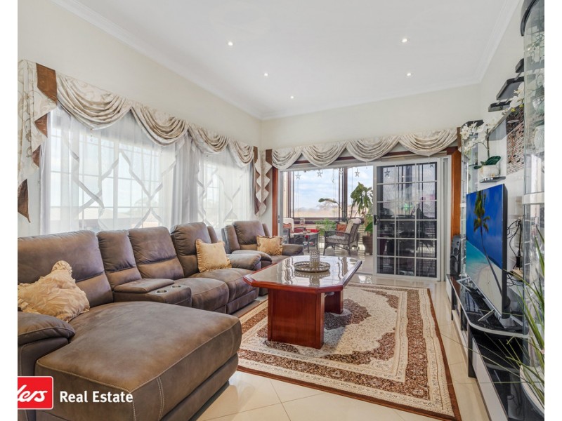 90 Hemphill Avenue, Mount Pritchard NSW 2170