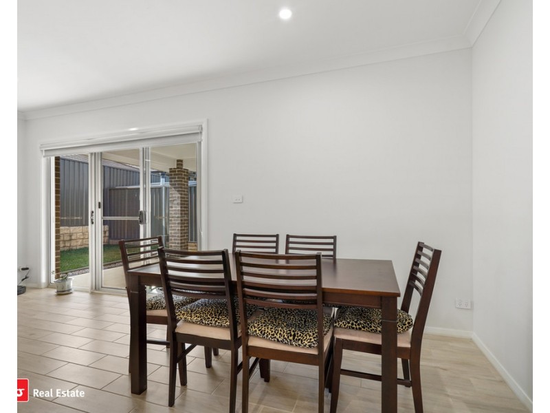 17 SUNSTONE WAY, Leppington NSW 2179