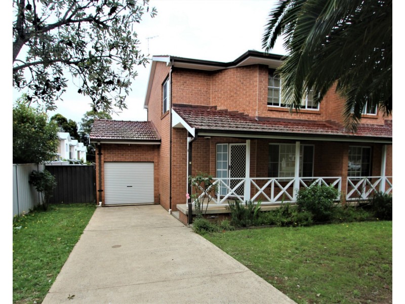 7/7 Susan Place, Minto NSW 2566