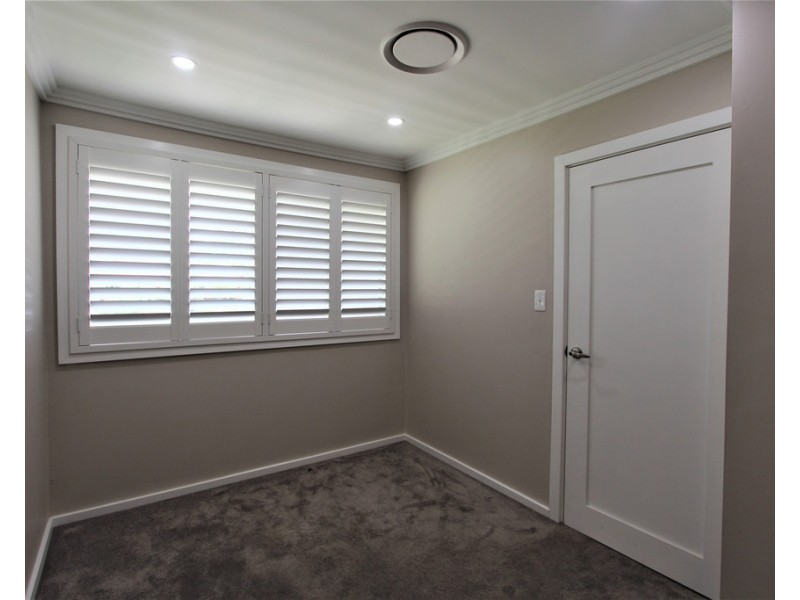 5 KAREN COURT, Cranebrook NSW 2749