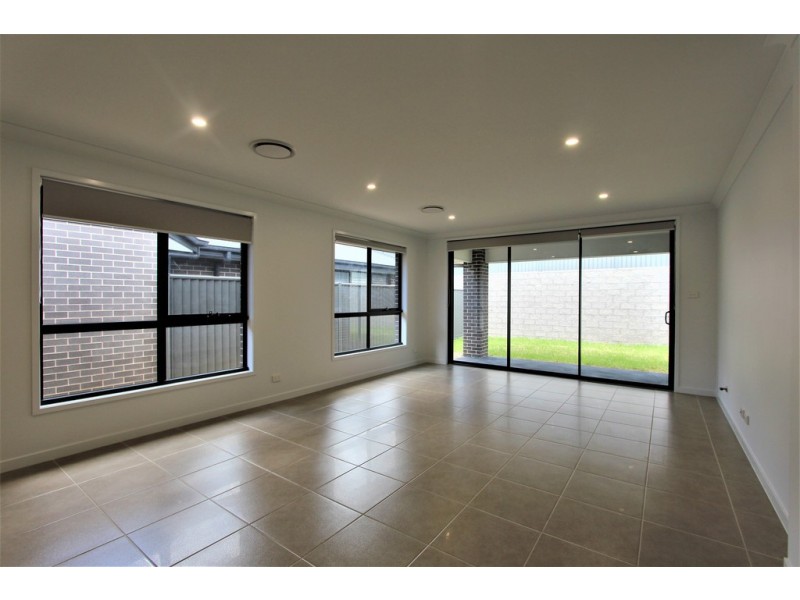 9 SEABORN AVENUE, Oran Park NSW 2570