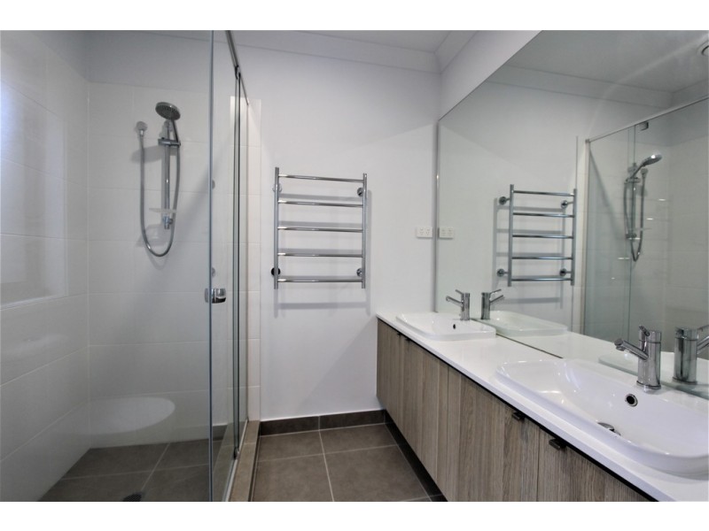 9 SEABORN AVENUE, Oran Park NSW 2570